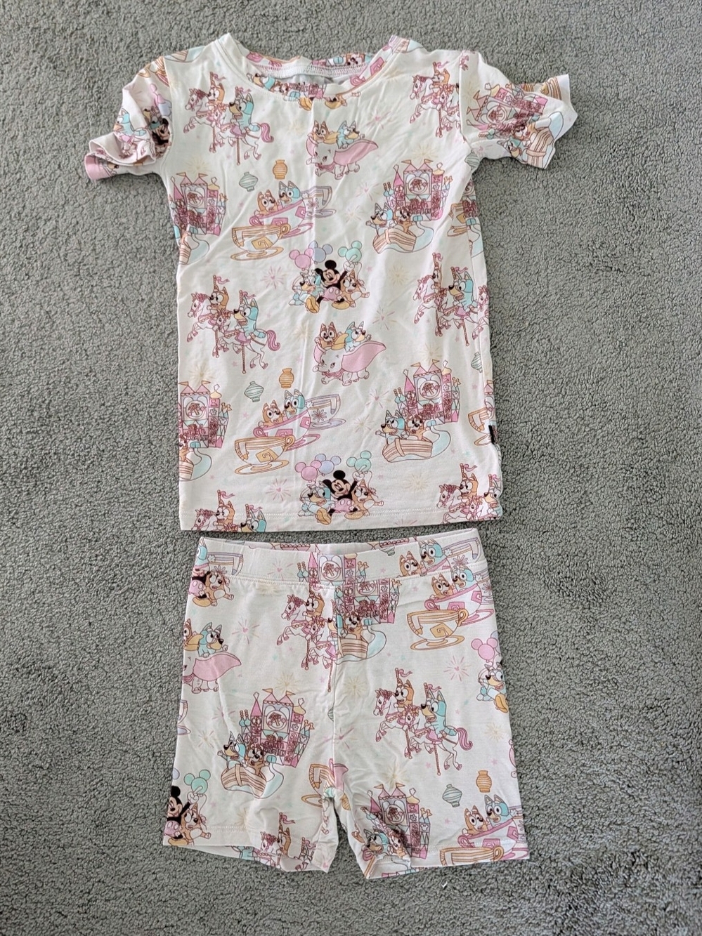 Blush Lotus Disney X Bluey Short Pajama Set, 4T
